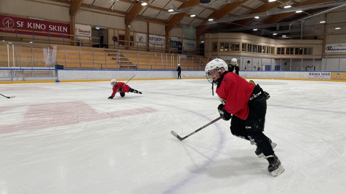 Max i aksjon, bakover p&aring; isen