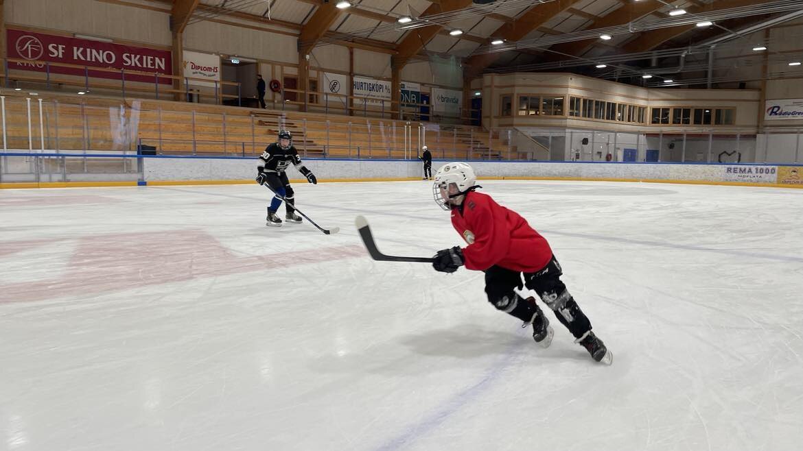 Ebbe i aksjon, bakover p&aring; isen